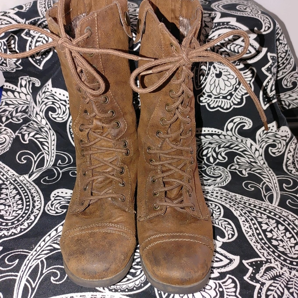 Mossimo Supply Co Adjustable Brown Suede Combat Bo